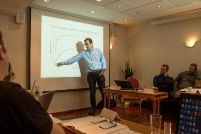 Jørgen Ødegård holder sin presentasjon